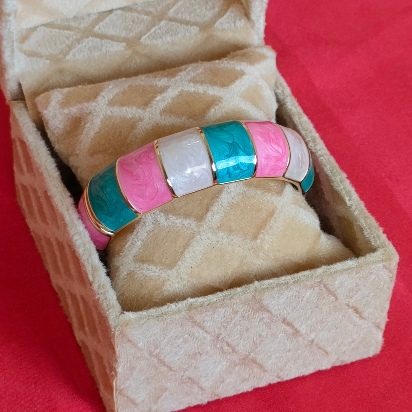 VIVIDIA BRACELET