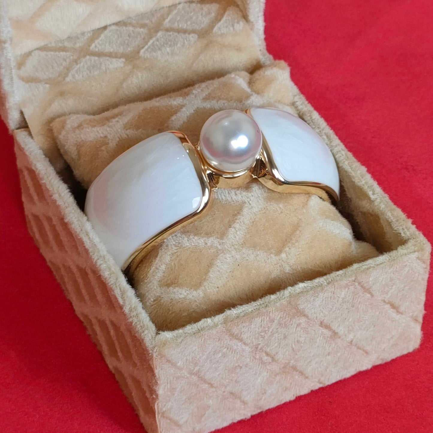 The Single Pearl Cuff